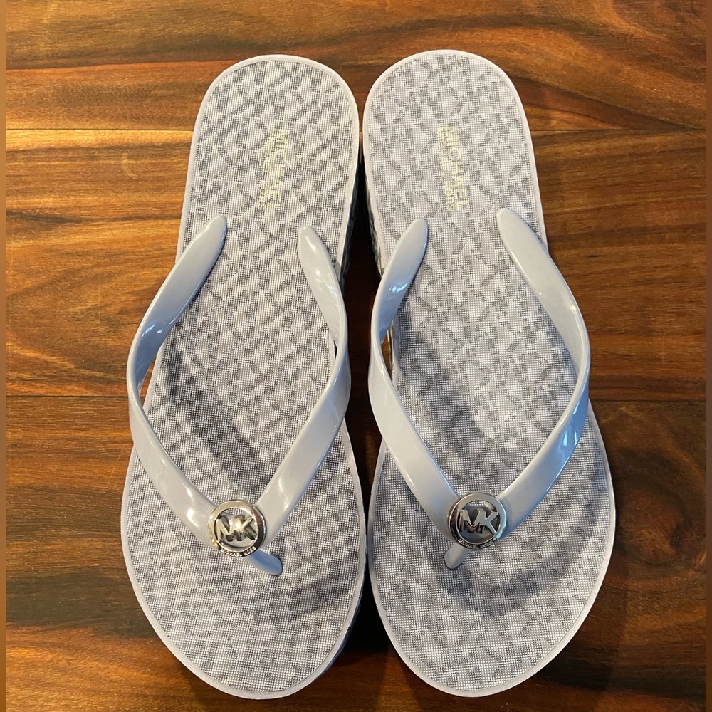 Michael Kors Gray Sandals - Womens Wedge Flip Flops- NWT - Size 7- Floral Detail